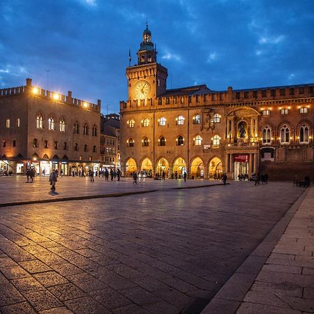 Urbanicooh Paracelso - Piazza Maggiore View Bologna Eksteriør billede